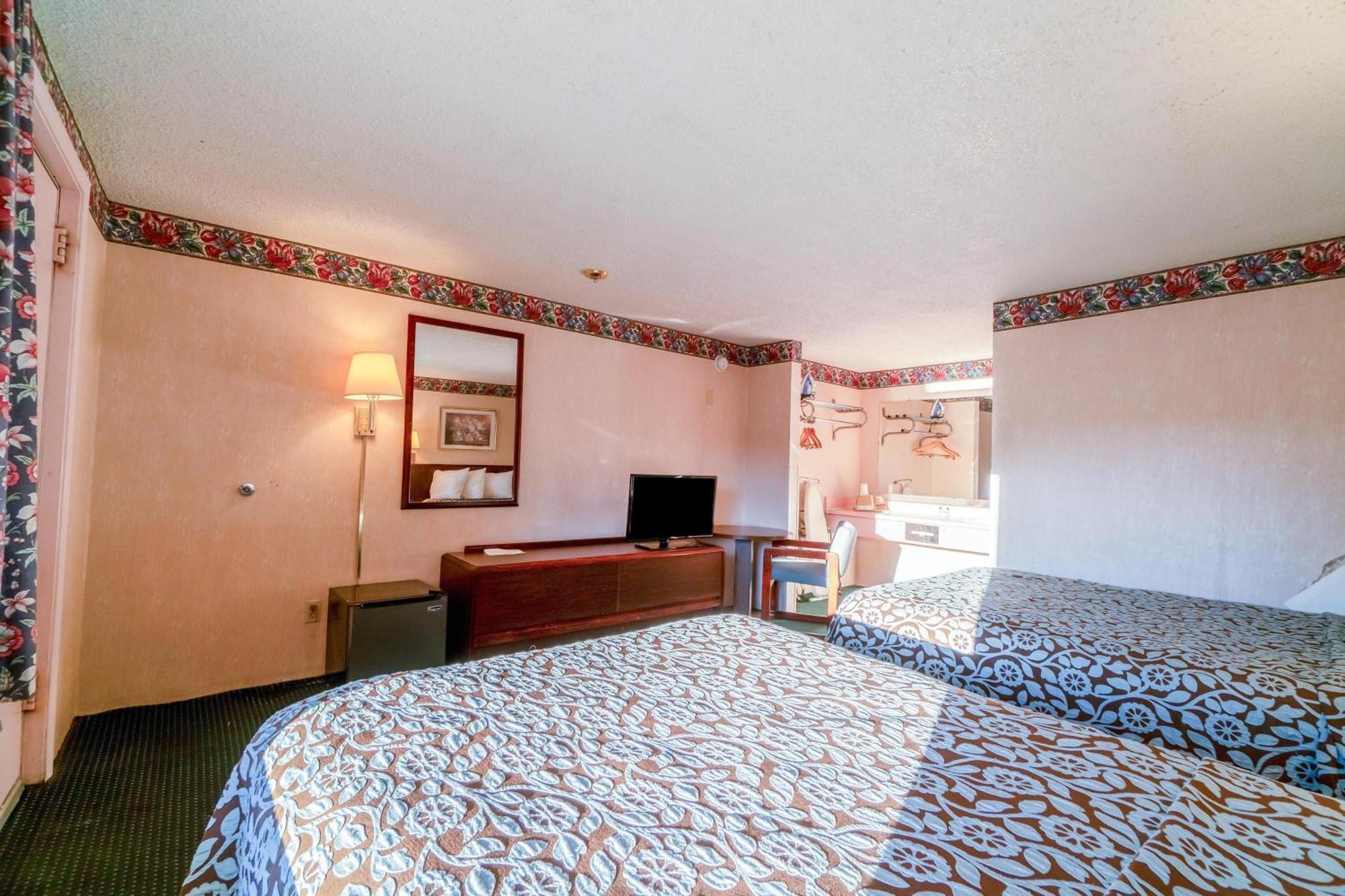 Motel Ozark Junction Mountain View By Oyo Exterior foto
